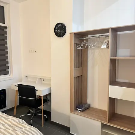 Lille-fives Apartament *